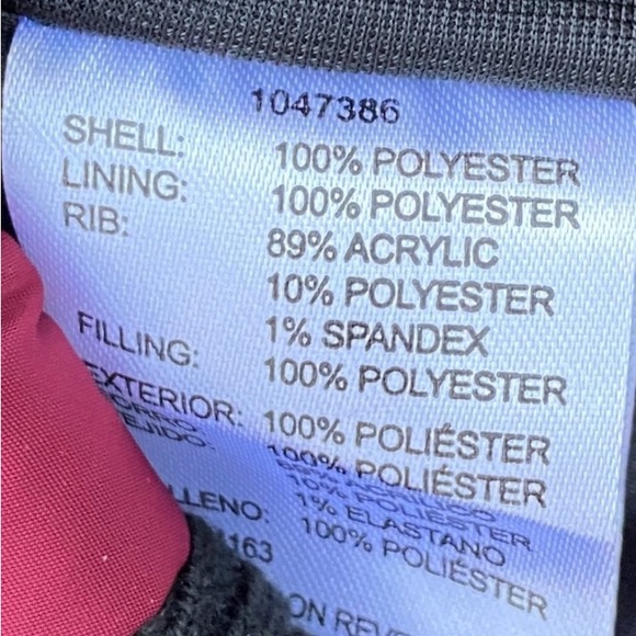 Andrew Marc Women’s Quilted Red Berry Vest size Small NWOT - Picture 6 of 6